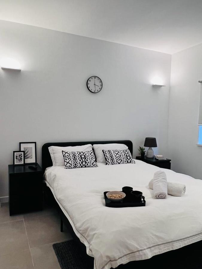 Florentine Modern With Cool Private Terrace Apartment